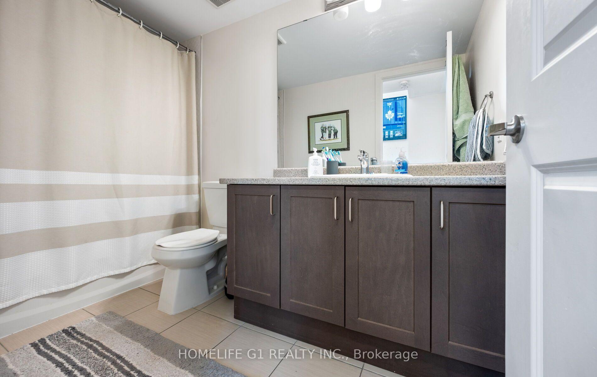 Photo 28 of 1 Whitaker Way, Whitchurch-Stouffville, Stouffville — HOMEH