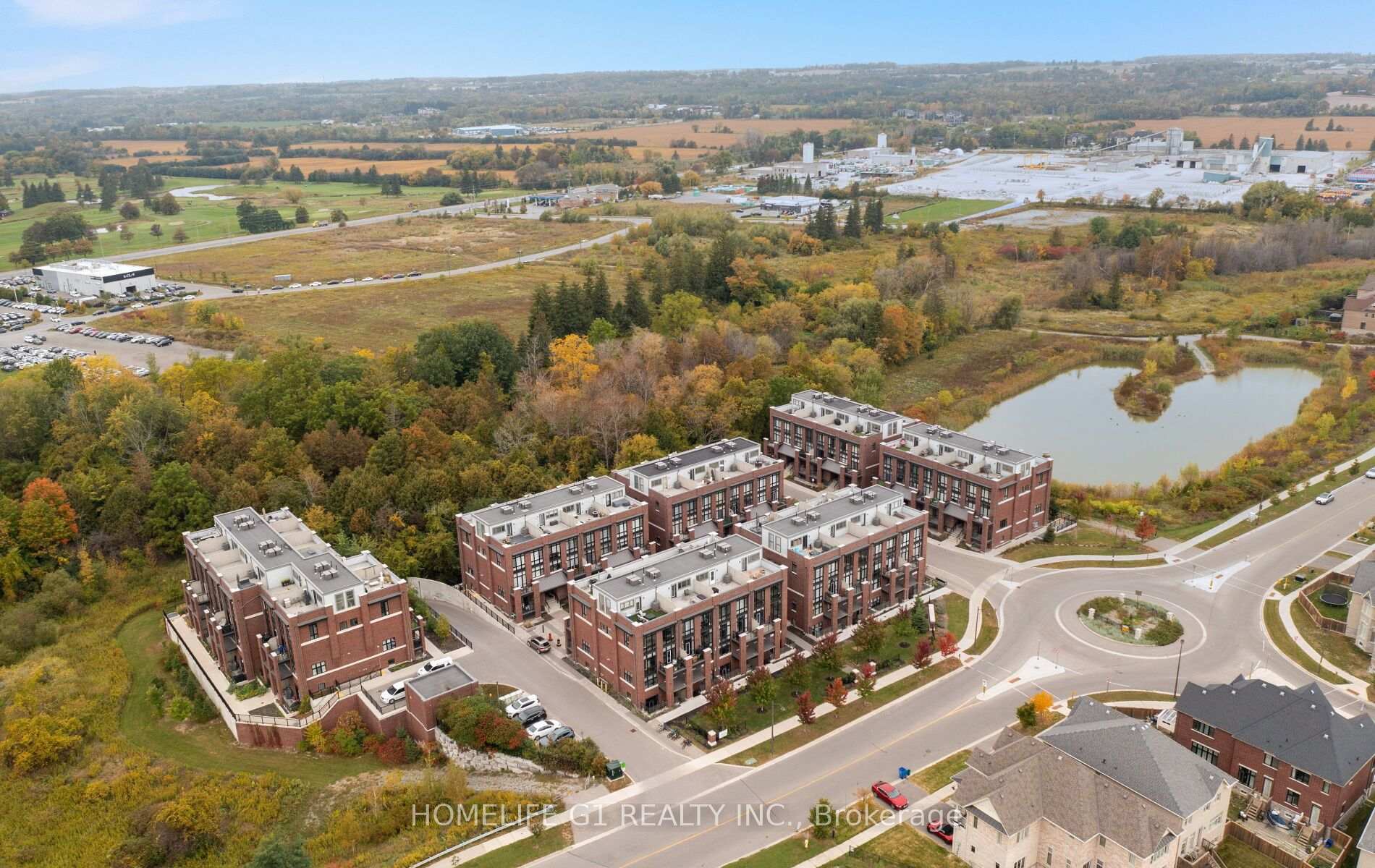 Photo 42 of 1 Whitaker Way, Whitchurch-Stouffville, Stouffville — HOMEH