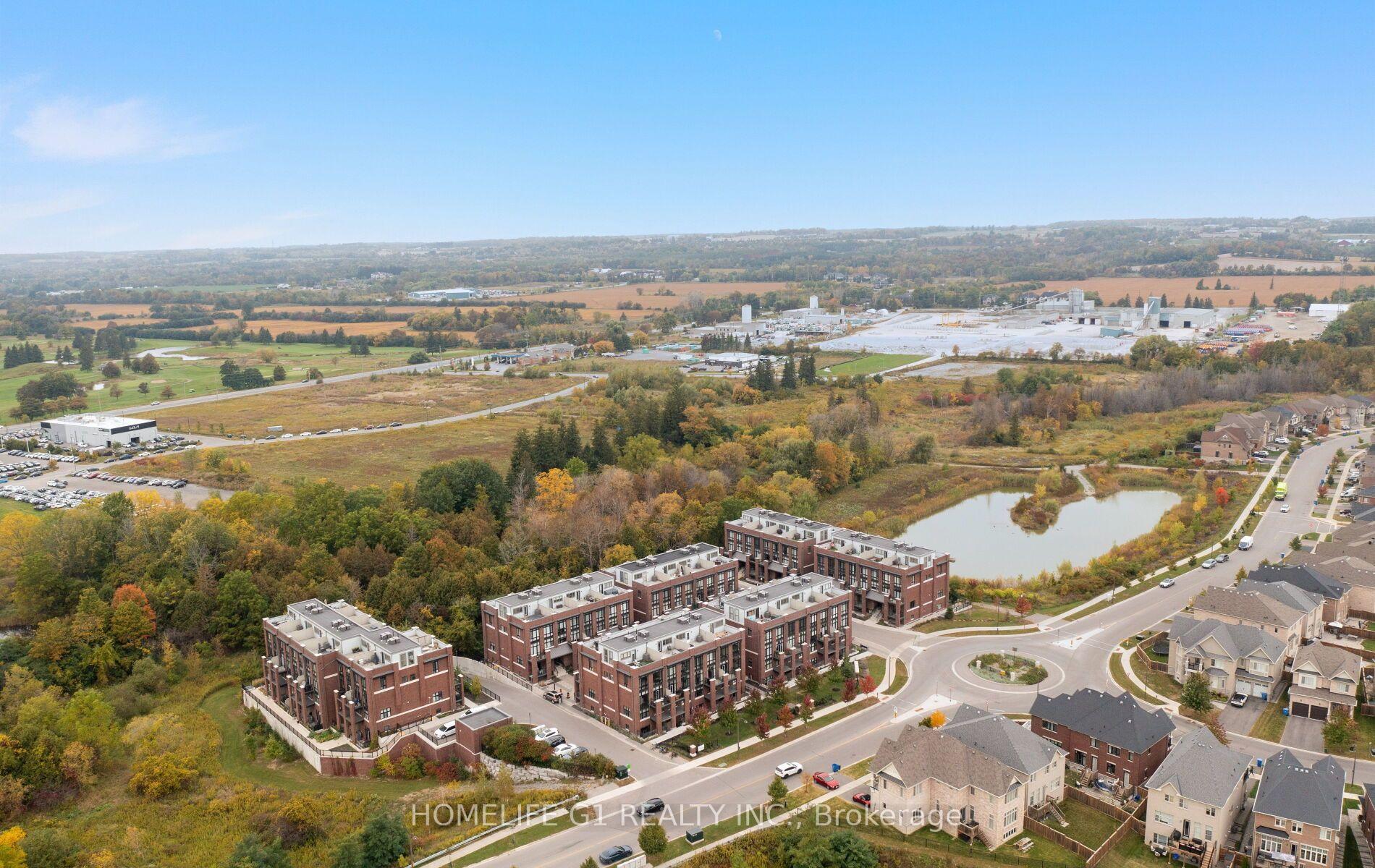 Photo 45 of 1 Whitaker Way, Whitchurch-Stouffville, Stouffville — HOMEH
