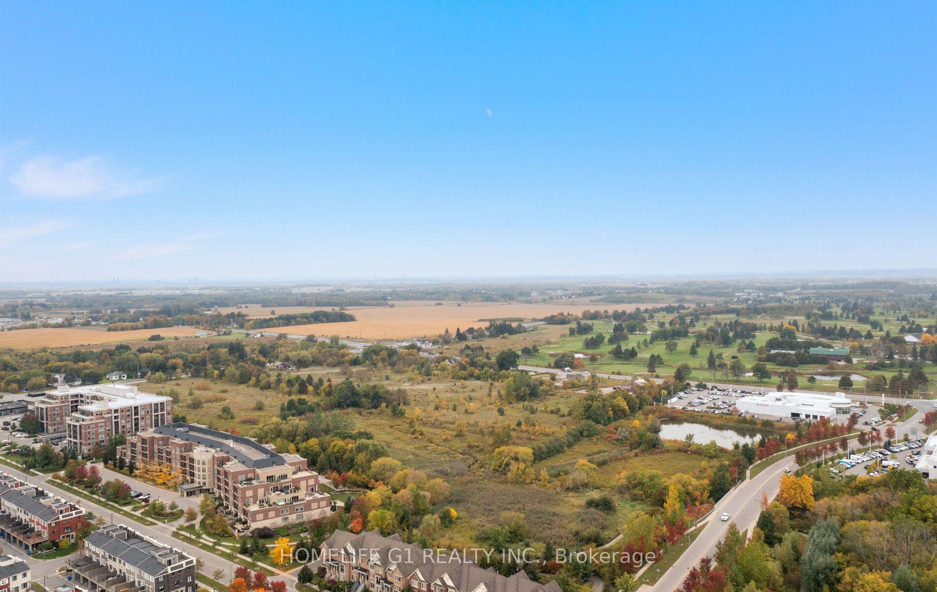 Photo 49 of 1 Whitaker Way, Whitchurch-Stouffville, Stouffville — HOMEH