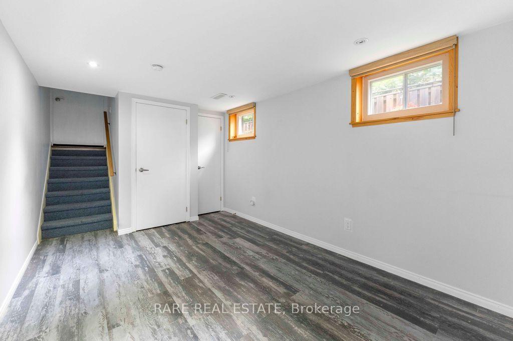 Photo 3 of Unit Lower, 733 Eaglemount Crescent, Mississauga, Erindale — HOMEH