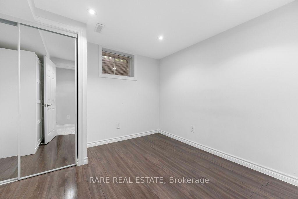 Photo 6 of Unit Lower, 733 Eaglemount Crescent, Mississauga, Erindale — HOMEH
