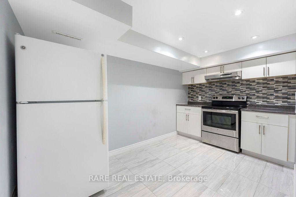 Photo 9 of Unit Lower, 733 Eaglemount Crescent, Mississauga, Erindale — HOMEH