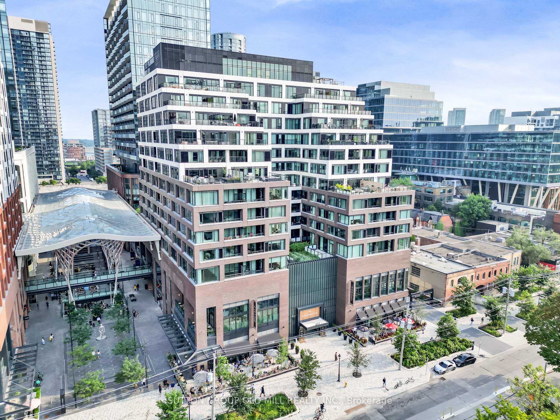 Photo 3 of Unit 711, 455 Wellington Street W, Toronto, Waterfront Communities — HOMEH