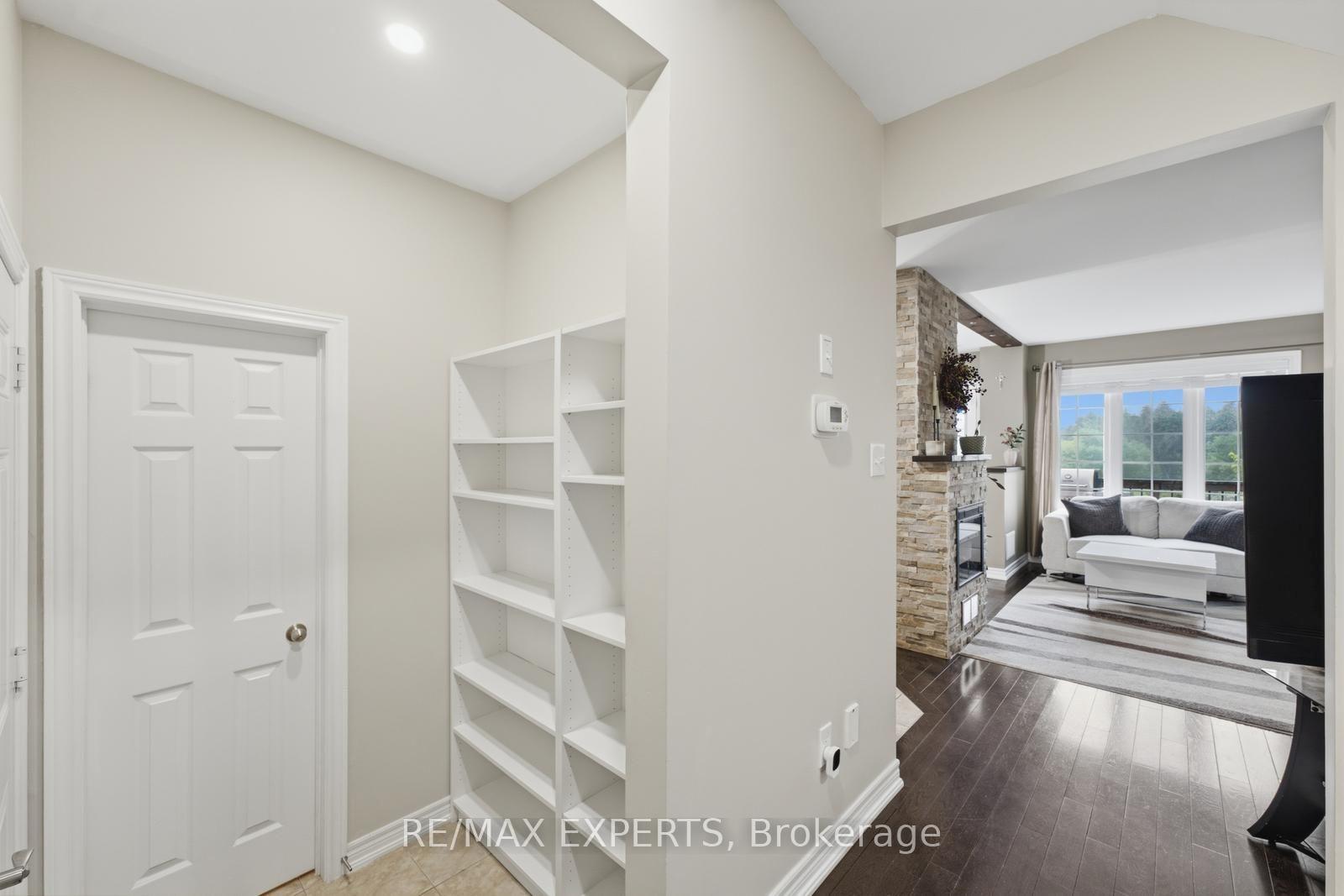 Photo 5 of 72 Victor Large Way, Orangeville — HOMEH