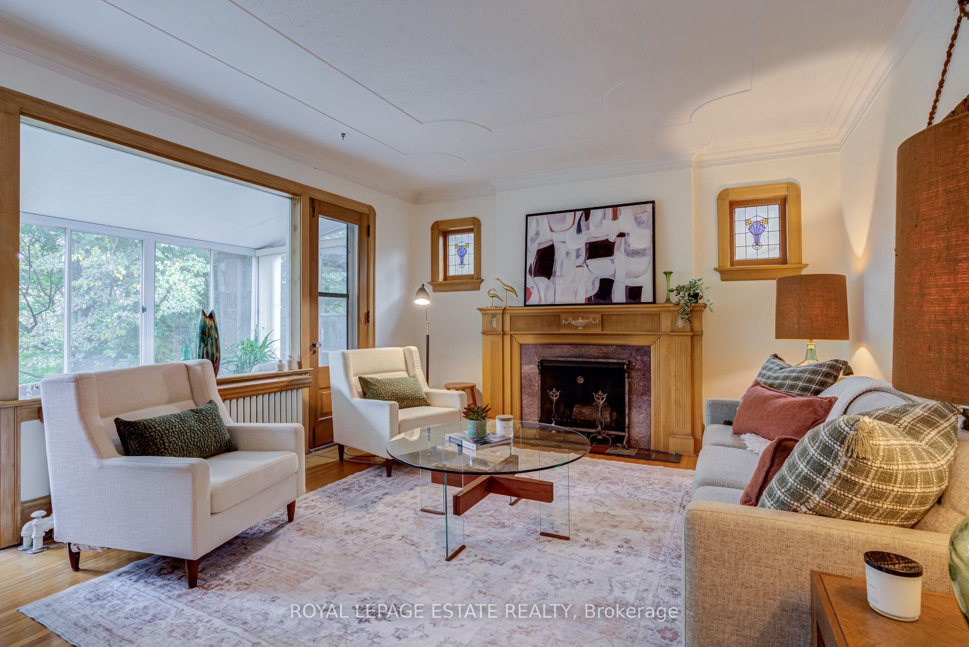 Photo 8 of 30 Barbara Crescent, Toronto, East York — HOMEH