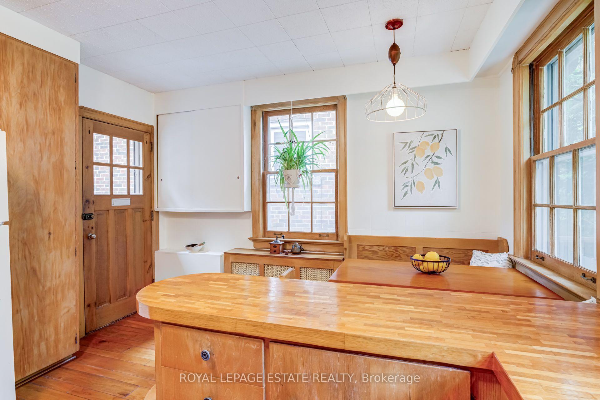 Photo 16 of 30 Barbara Crescent, Toronto, East York — HOMEH
