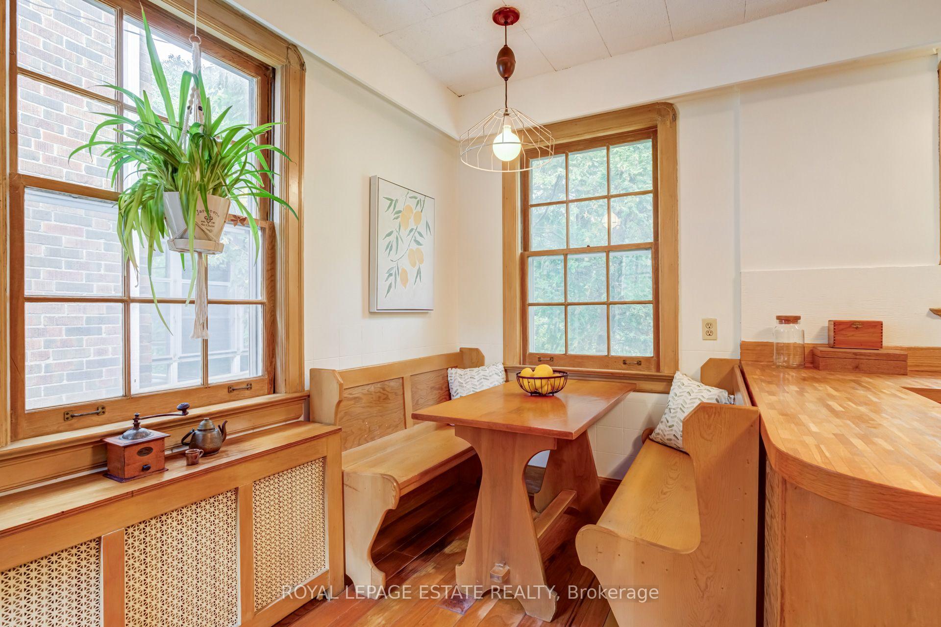 Photo 18 of 30 Barbara Crescent, Toronto, East York — HOMEH