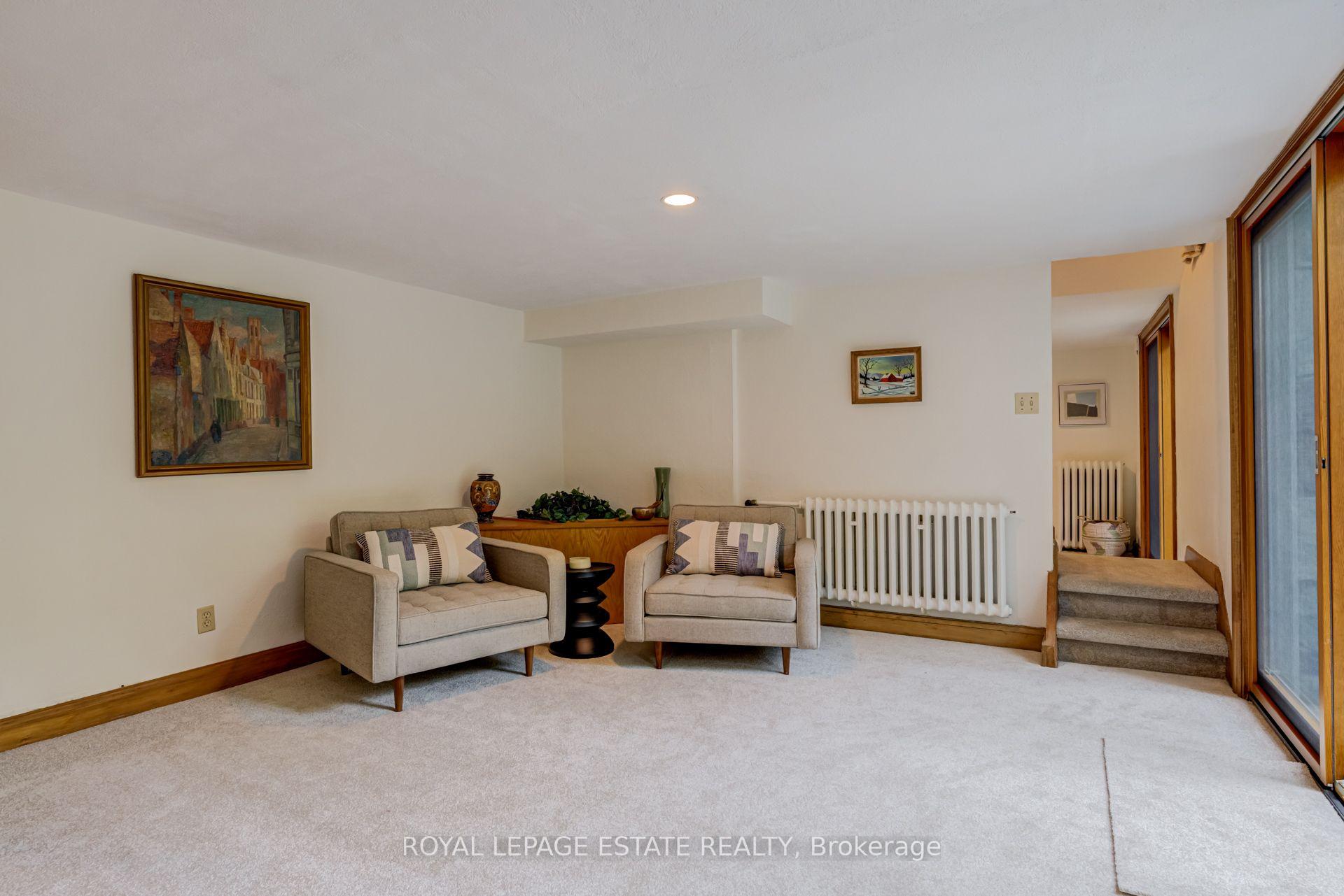 Photo 27 of 30 Barbara Crescent, Toronto, East York — HOMEH