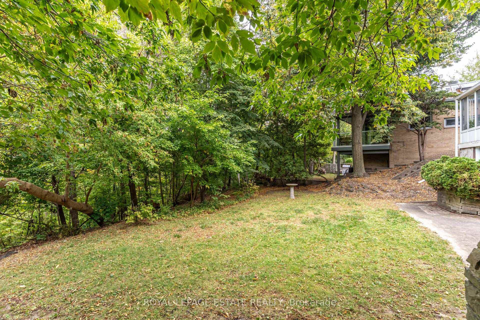 Photo 34 of 30 Barbara Crescent, Toronto, East York — HOMEH