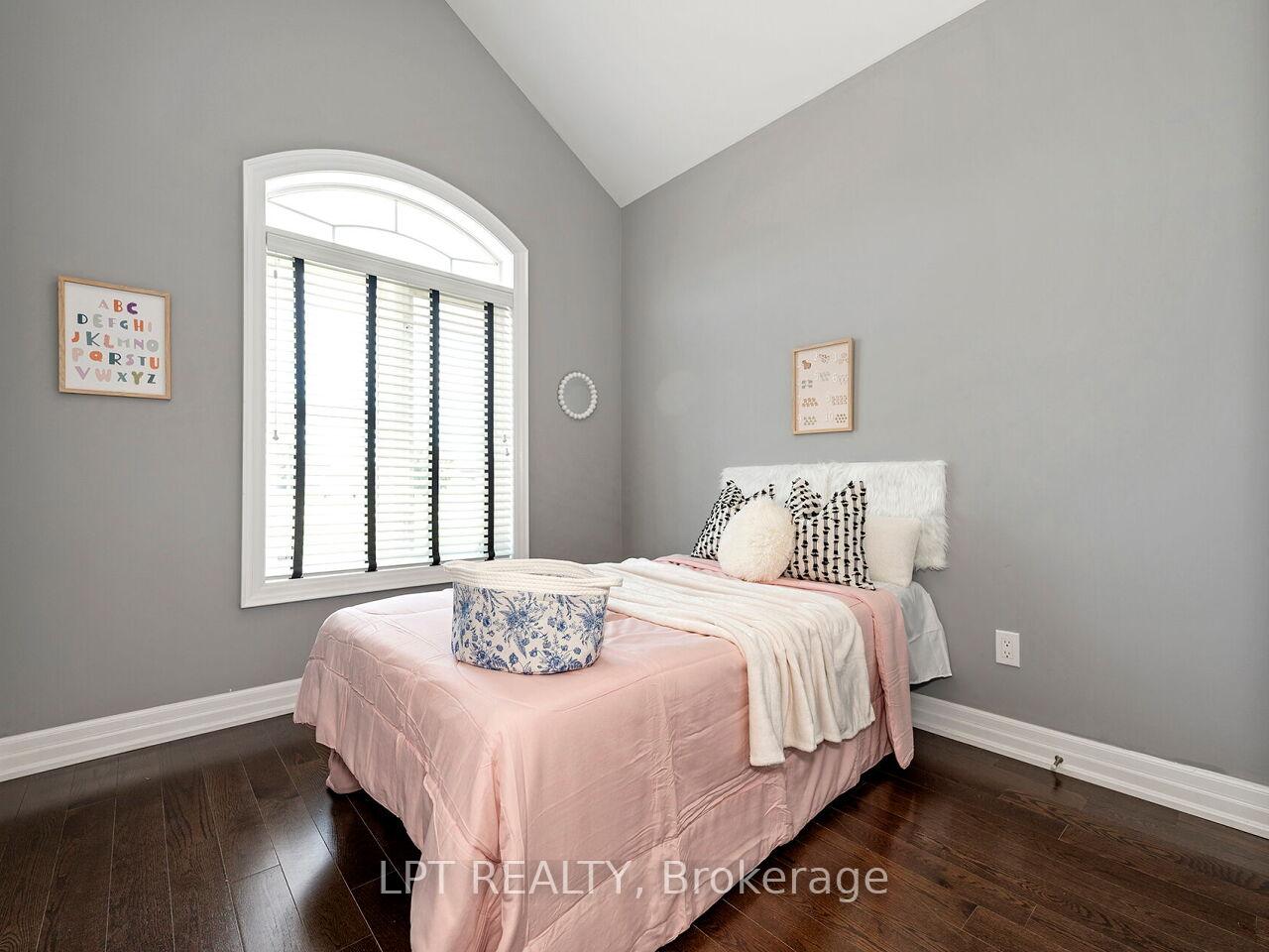 Photo 23 of 1 Dorchester Boulevard S, St. Catharines, Carlton/Bunting — HOMEH