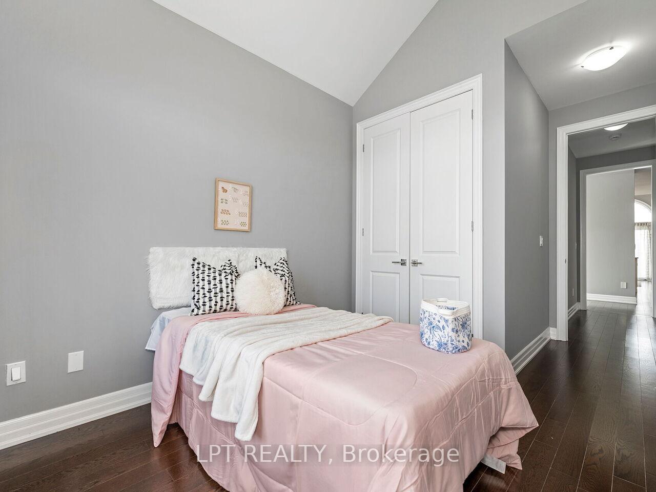Photo 24 of 1 Dorchester Boulevard S, St. Catharines, Carlton/Bunting — HOMEH