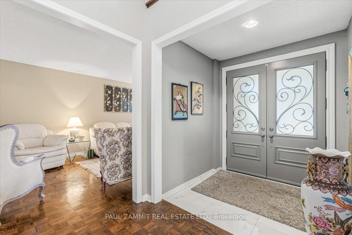 Photo 5 of 236 Green Lane, Markham, Thornlea — HOMEH