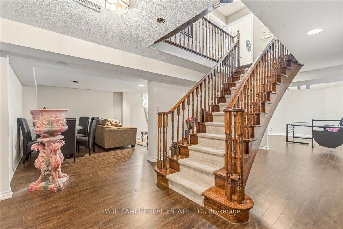 Photo 27 of 236 Green Lane, Markham, Thornlea — HOMEH