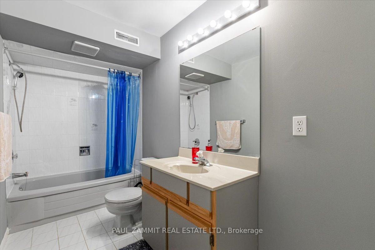 Photo 35 of 236 Green Lane, Markham, Thornlea — HOMEH