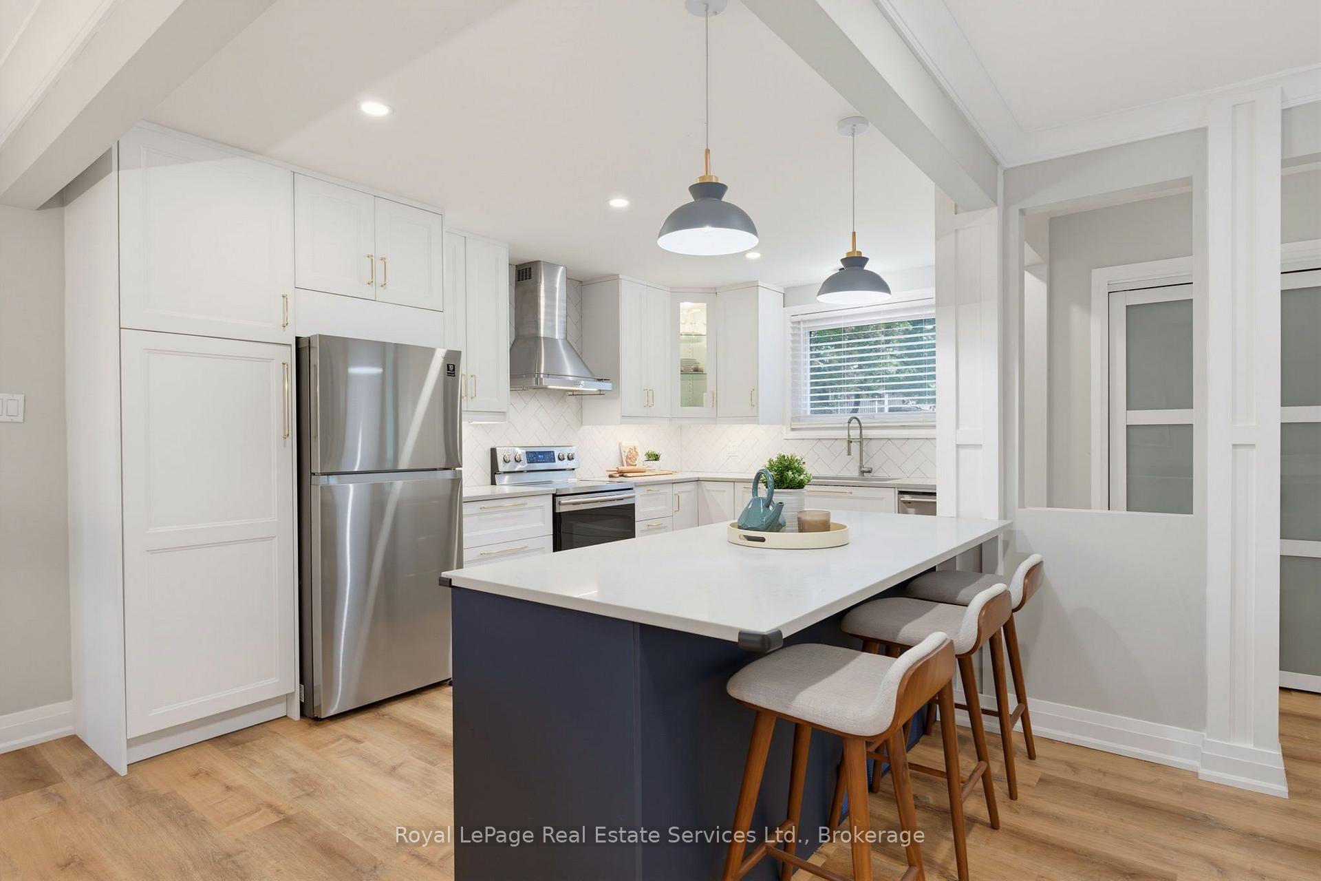 Photo 9 of 539 Galway Drive, Burlington, Shoreacres — HOMEH