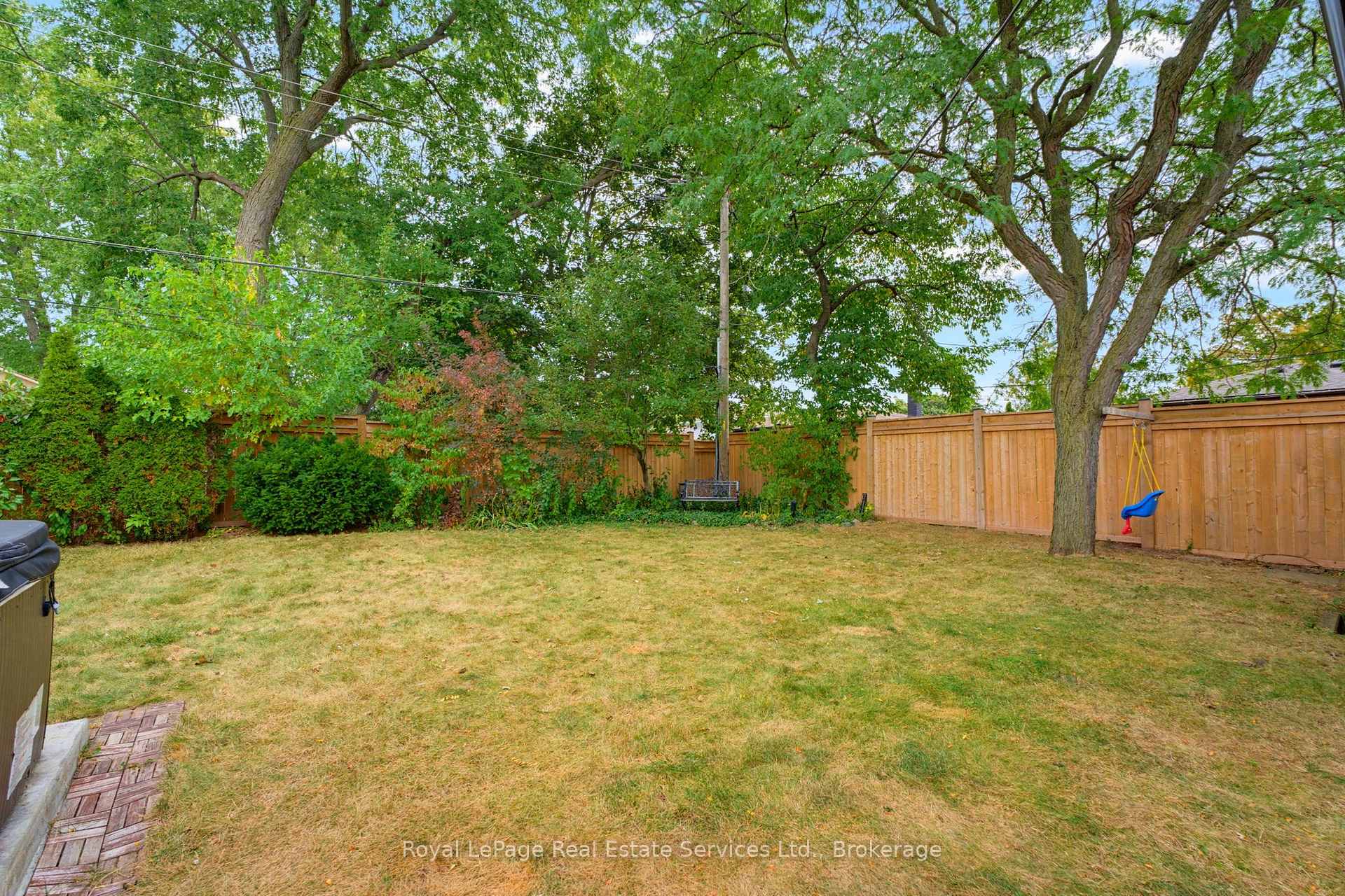 Photo 35 of 539 Galway Drive, Burlington, Shoreacres — HOMEH