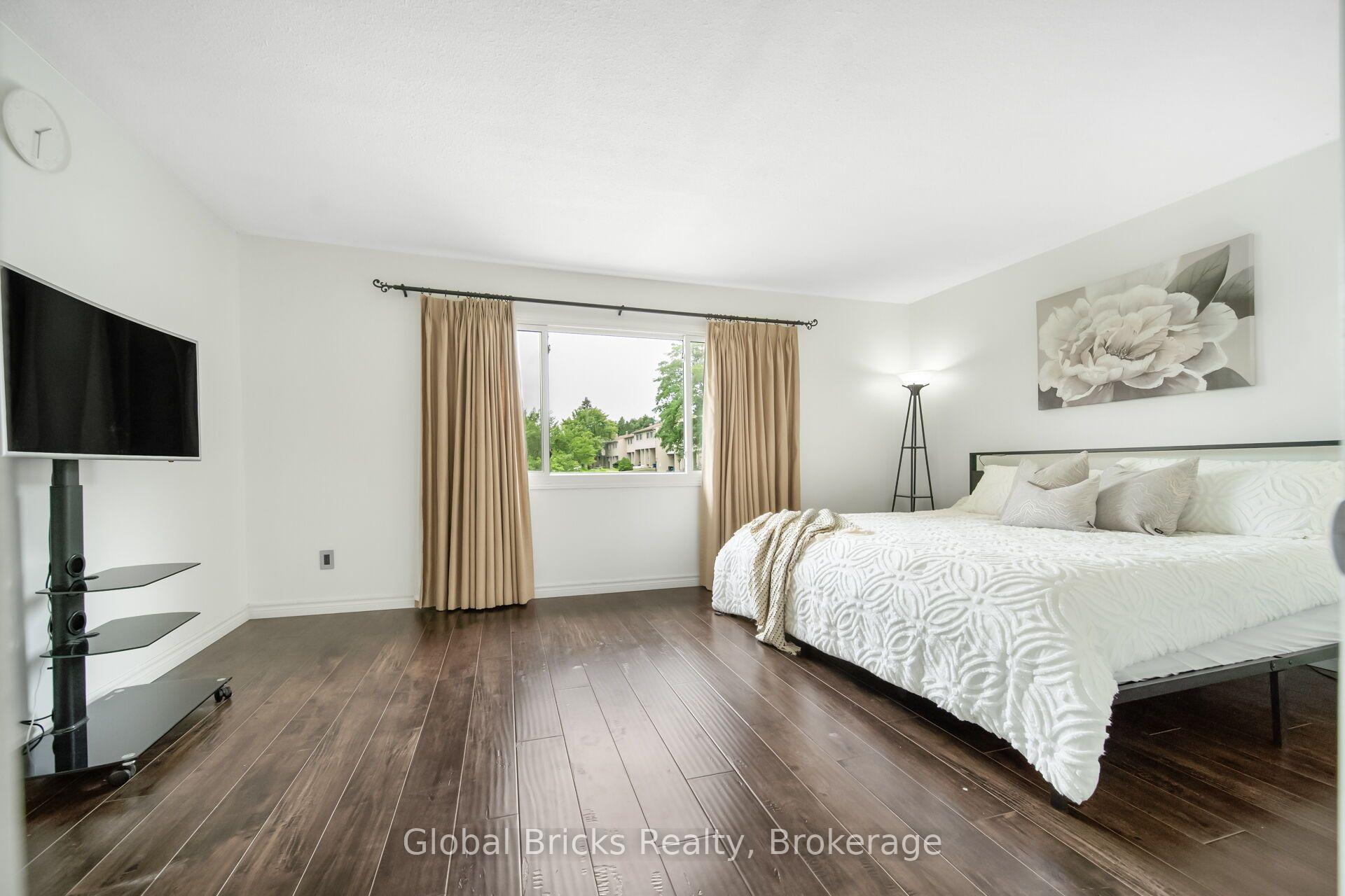 Photo 25 of Unit 27, 15 Green Valley Drive, Kitchener, Pioneer Park — HOMEH