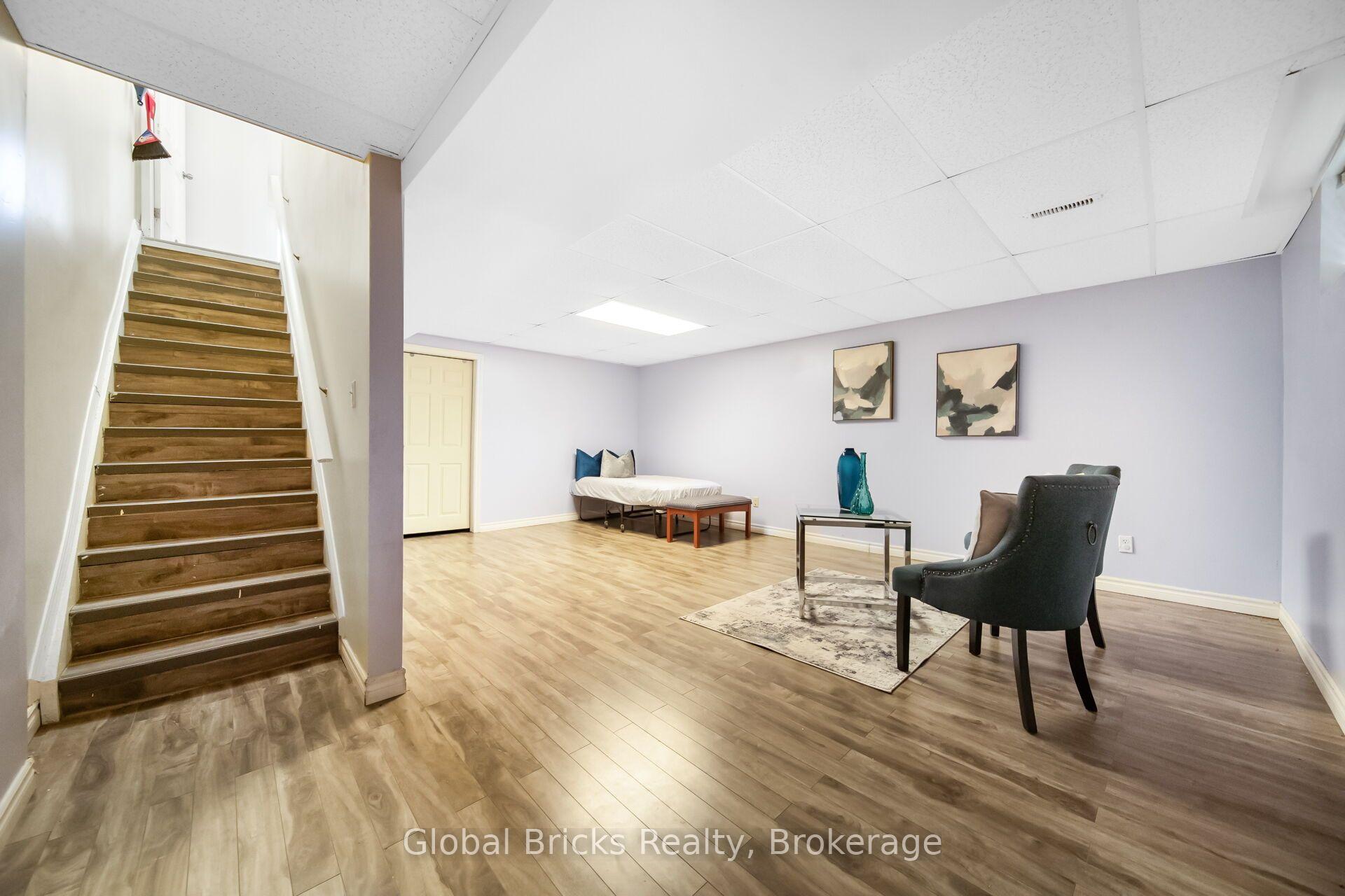 Photo 36 of Unit 27, 15 Green Valley Drive, Kitchener, Pioneer Park — HOMEH