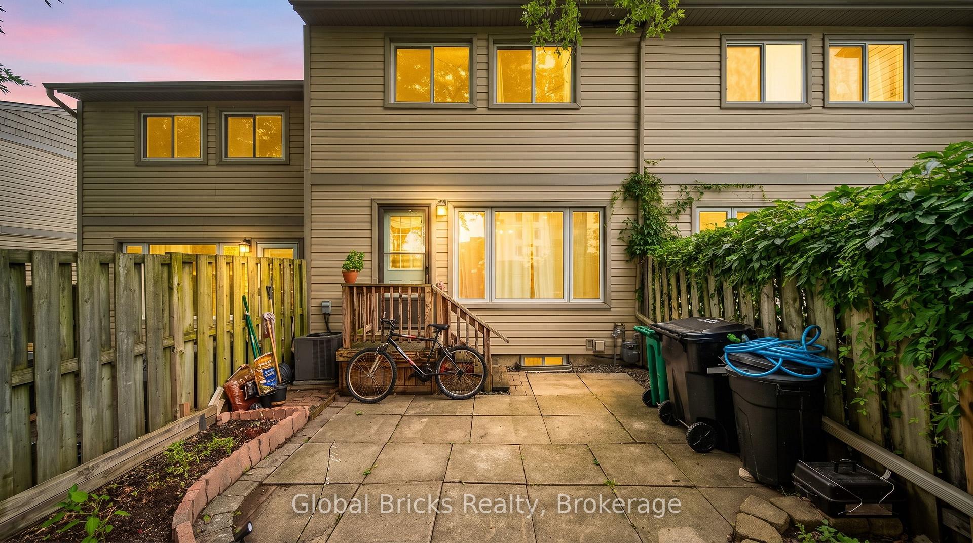 Photo 44 of Unit 27, 15 Green Valley Drive, Kitchener, Pioneer Park — HOMEH