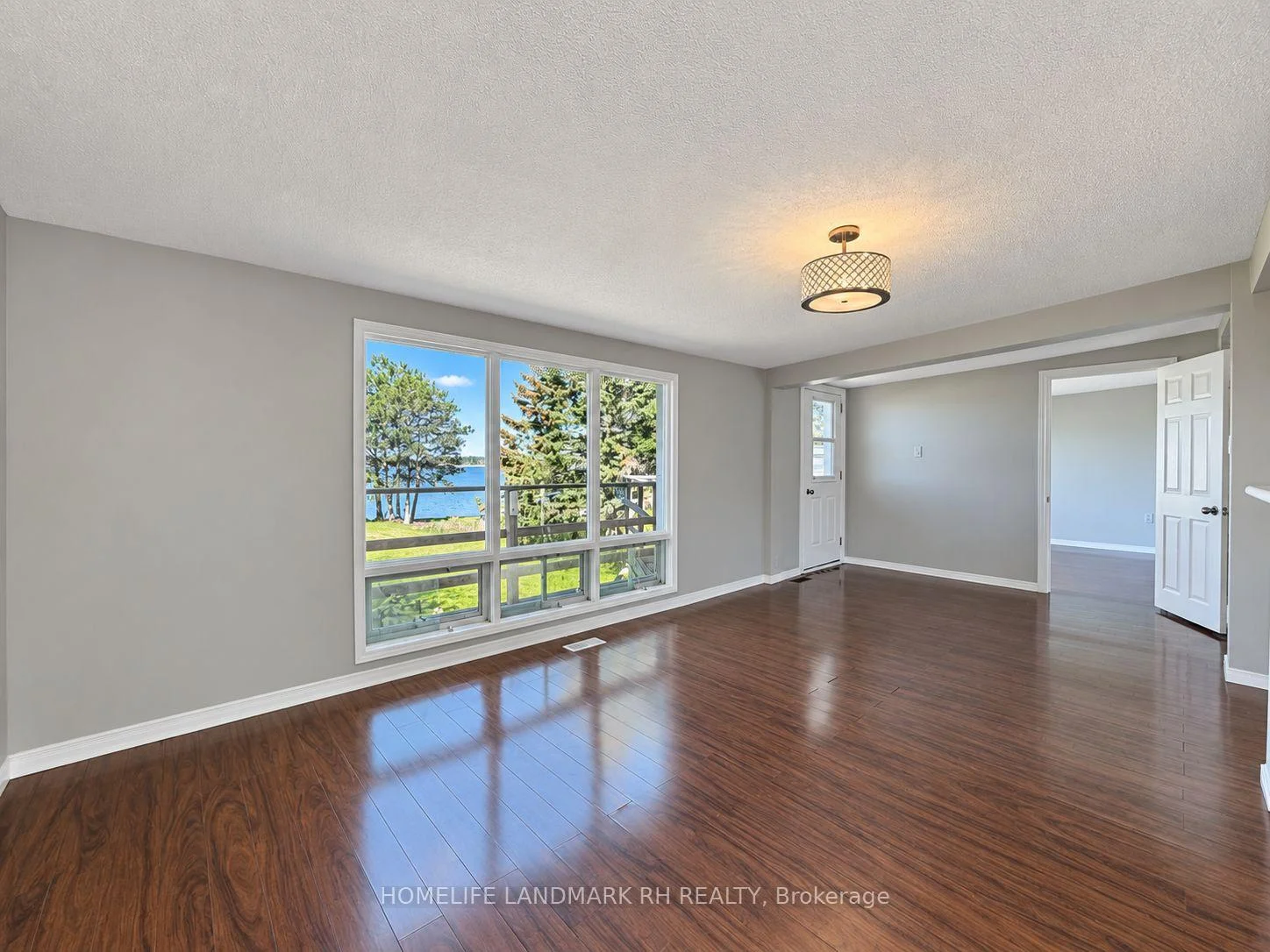 Photo 8 of 186 Spring Boulevard, Scugog, Rural Scugog — HOMEH