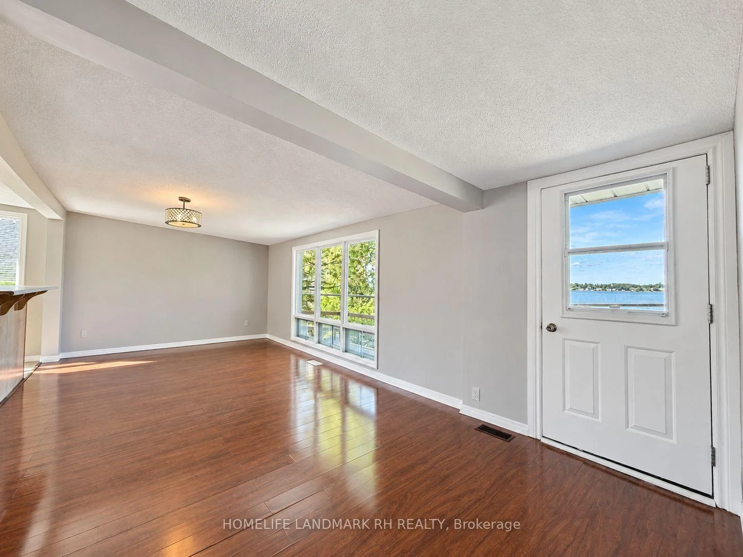 Photo 14 of 186 Spring Boulevard, Scugog, Rural Scugog — HOMEH