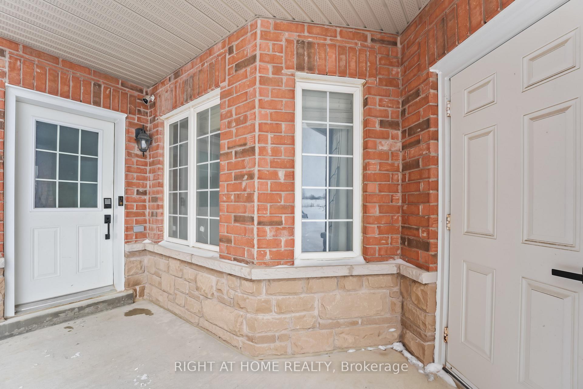Photo 2 of 1216 Fox Hill Street, Innisfil, Alcona — HOMEH