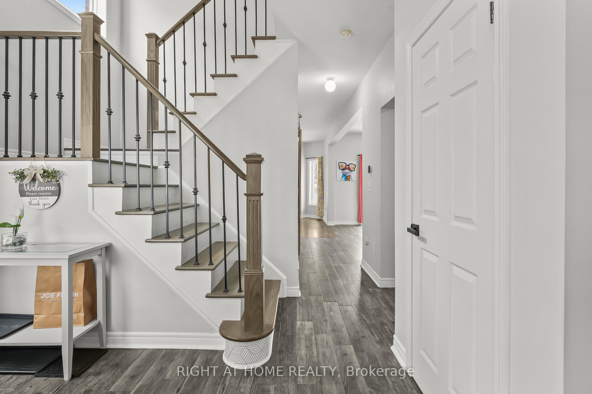 Photo 3 of 1216 Fox Hill Street, Innisfil, Alcona — HOMEH