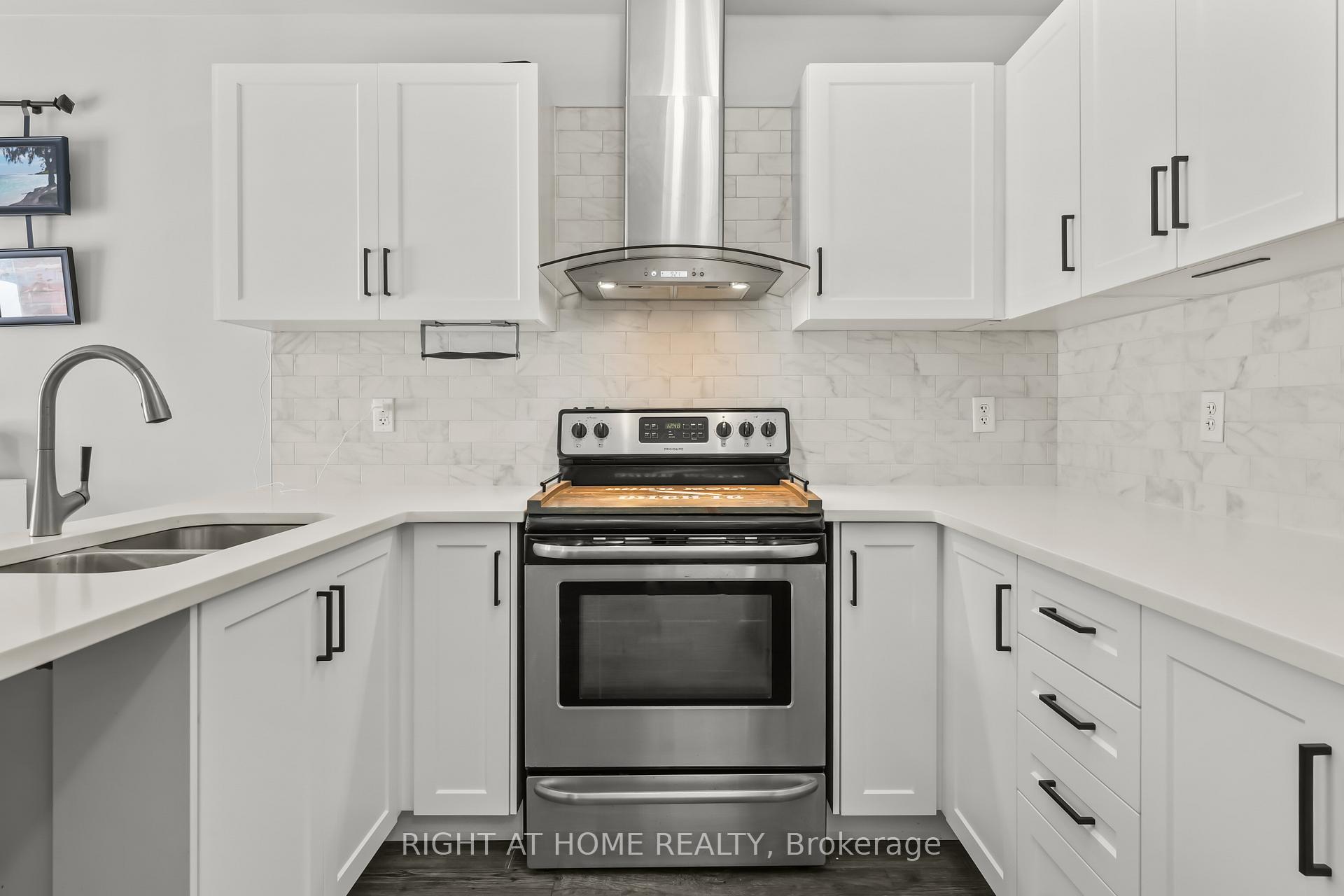 Photo 6 of 1216 Fox Hill Street, Innisfil, Alcona — HOMEH