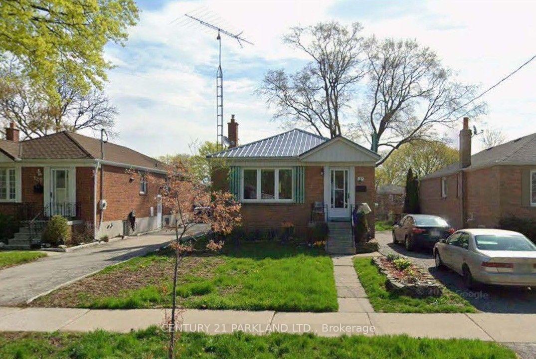 Photo 1 of 125 North Carson Street, Etobicoke, Alderwood — HOMEH