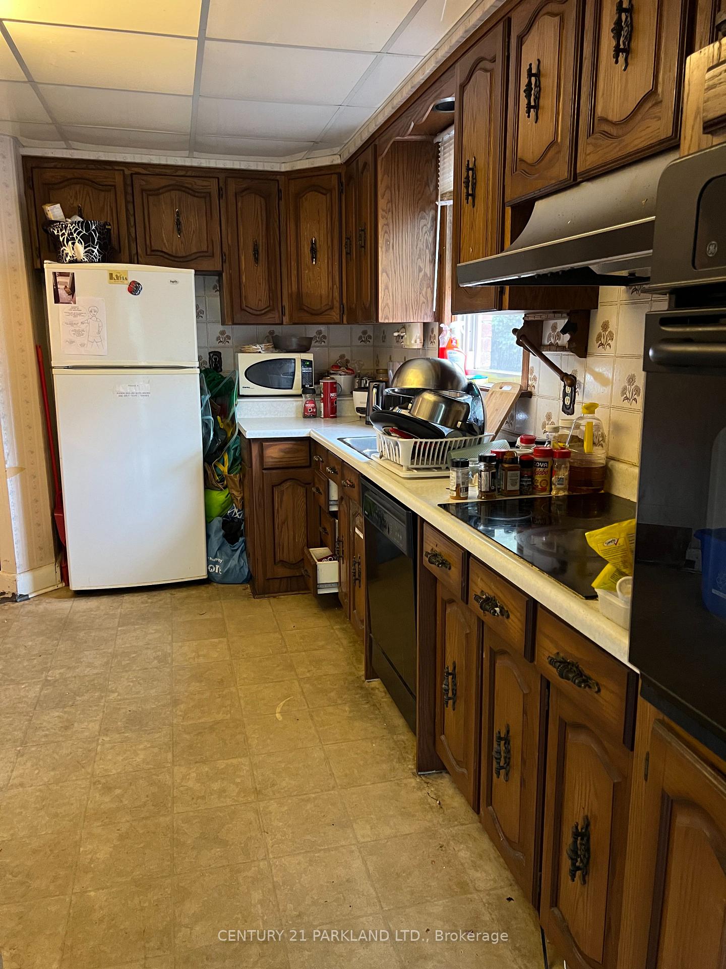 Photo 3 of 125 North Carson Street, Etobicoke, Alderwood — HOMEH