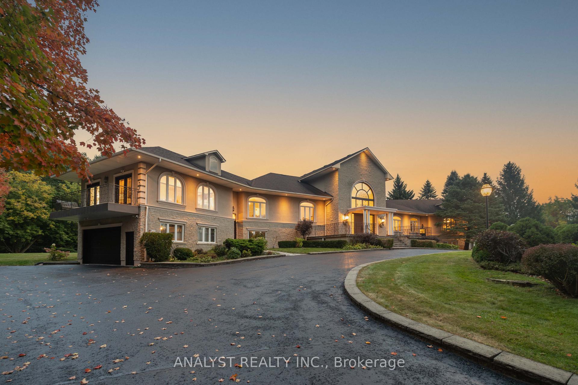 Photo 6 of 81 Orico Court, Vaughan, Kleinburg — HOMEH