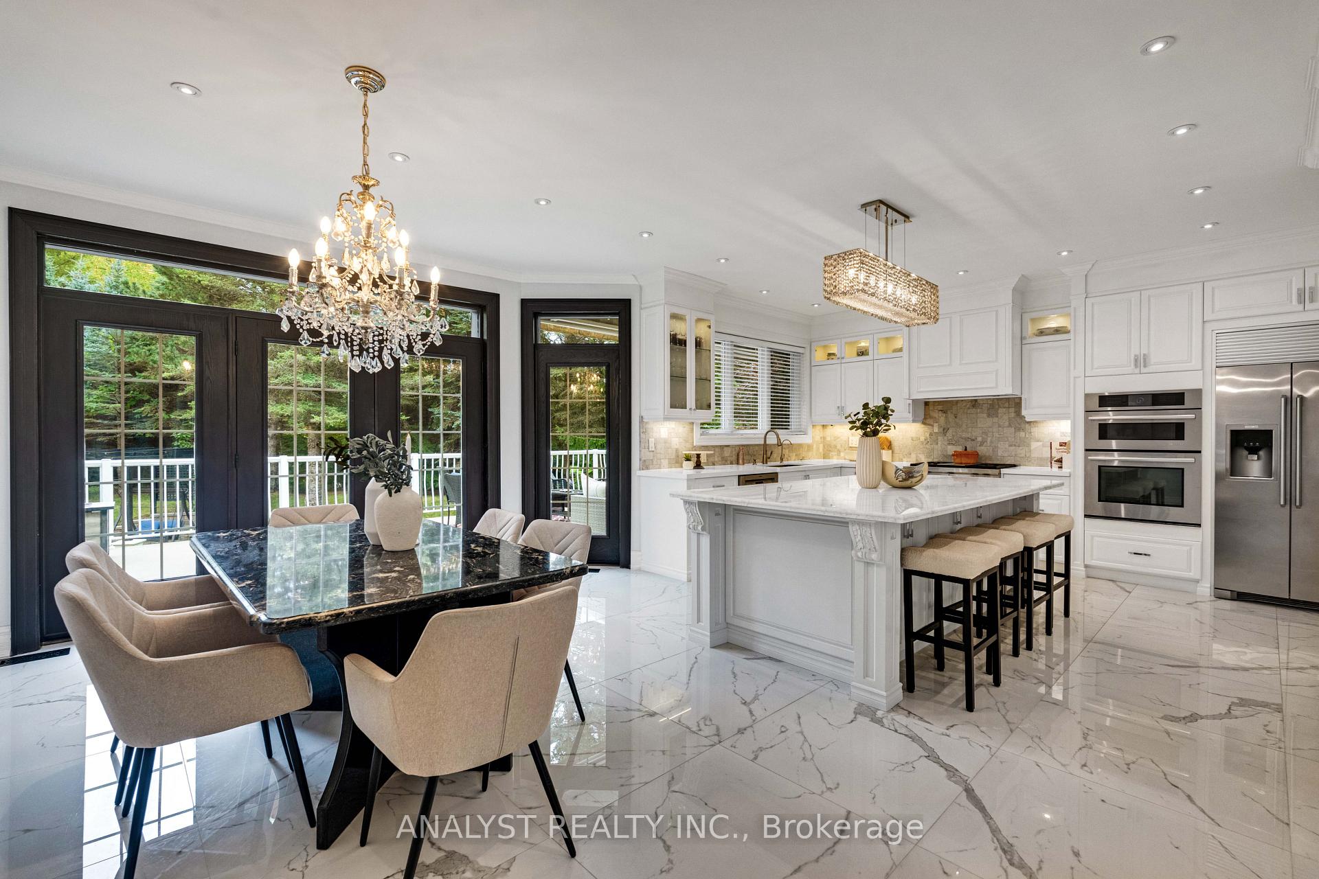 Photo 10 of 81 Orico Court, Vaughan, Kleinburg — HOMEH