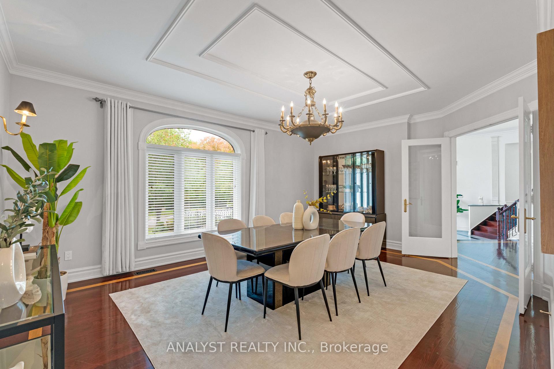 Photo 13 of 81 Orico Court, Vaughan, Kleinburg — HOMEH