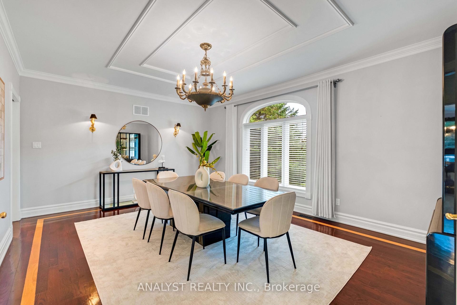 Photo 14 of 81 Orico Court, Vaughan, Kleinburg — HOMEH