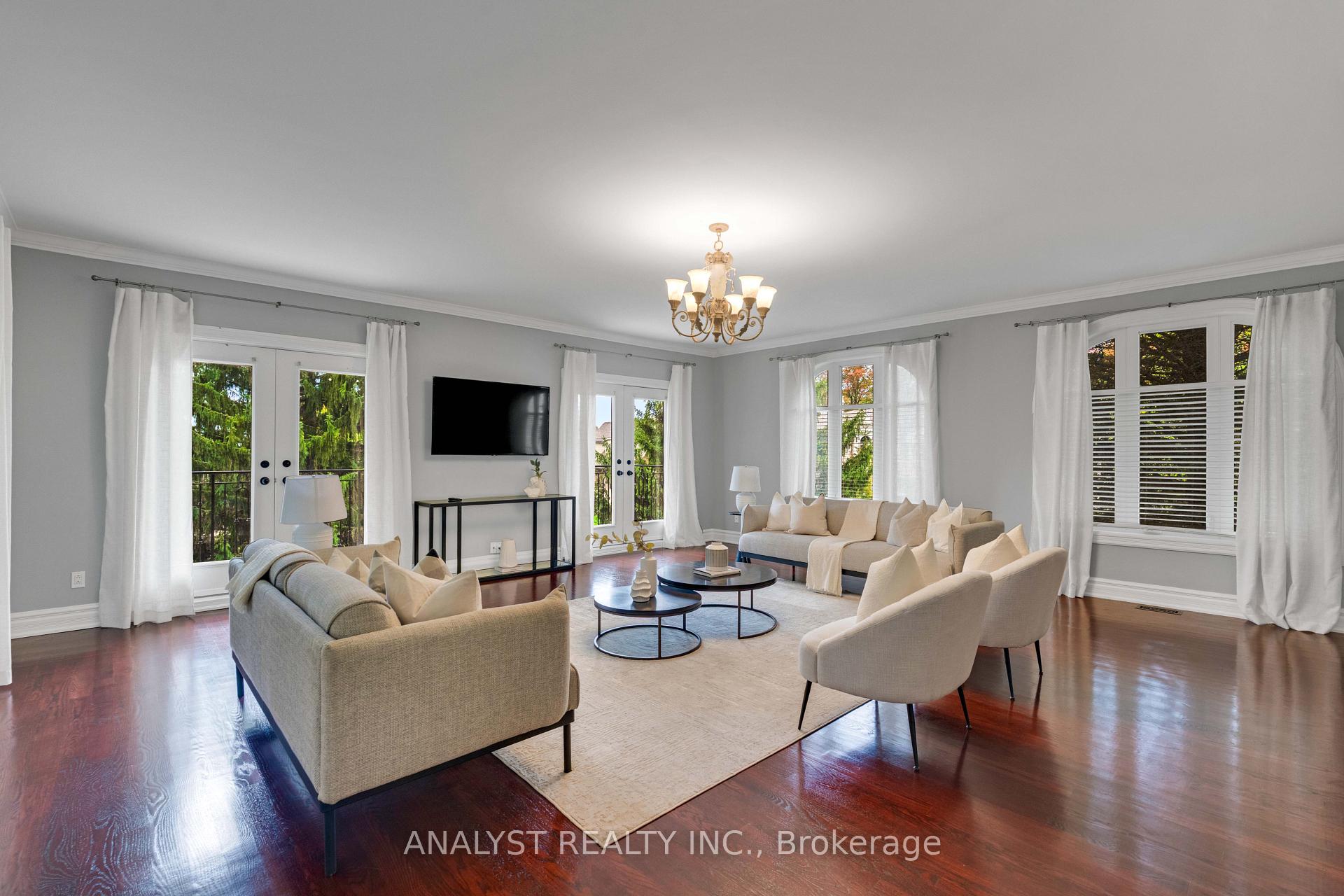 Photo 16 of 81 Orico Court, Vaughan, Kleinburg — HOMEH