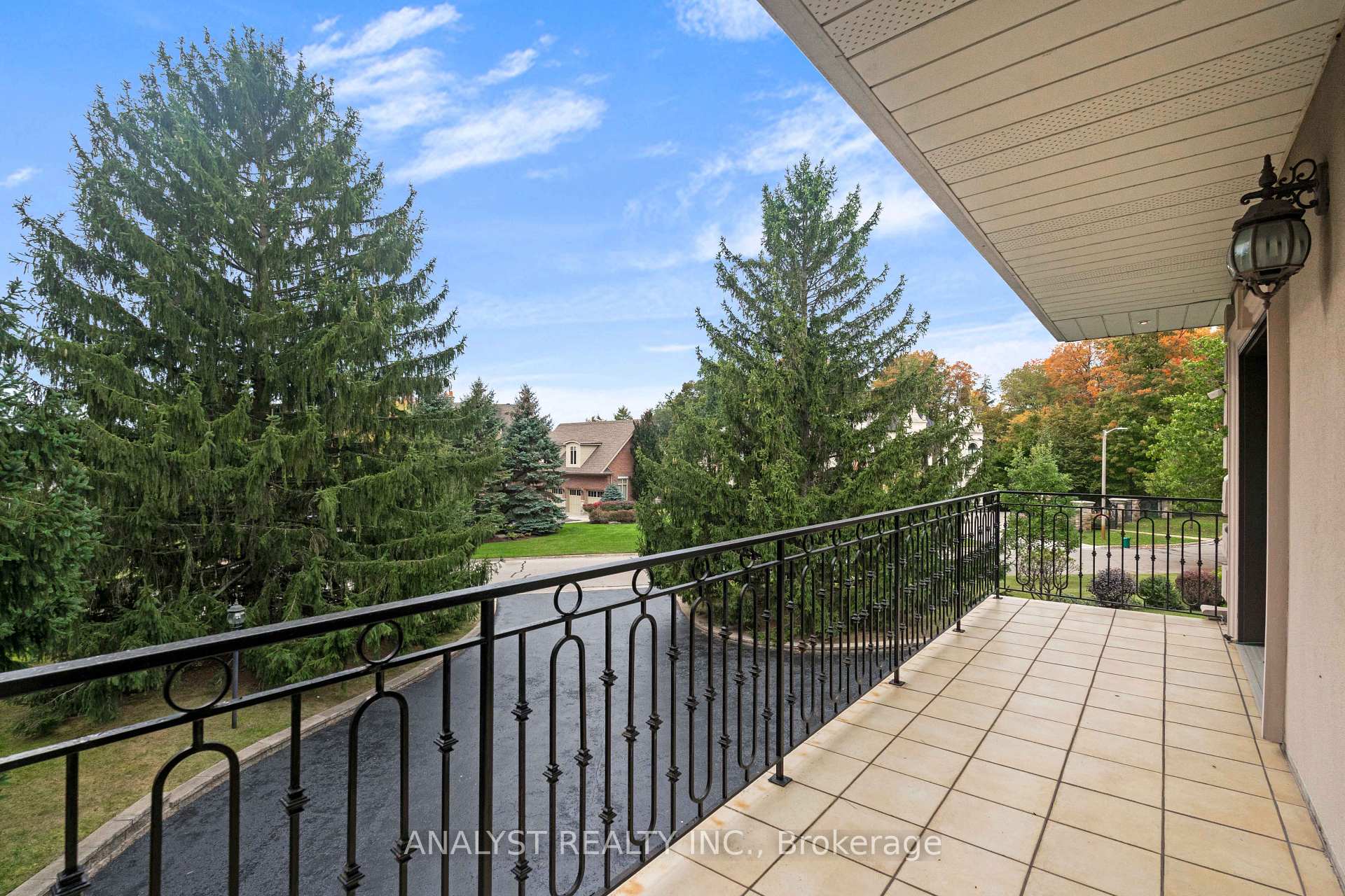 Photo 17 of 81 Orico Court, Vaughan, Kleinburg — HOMEH