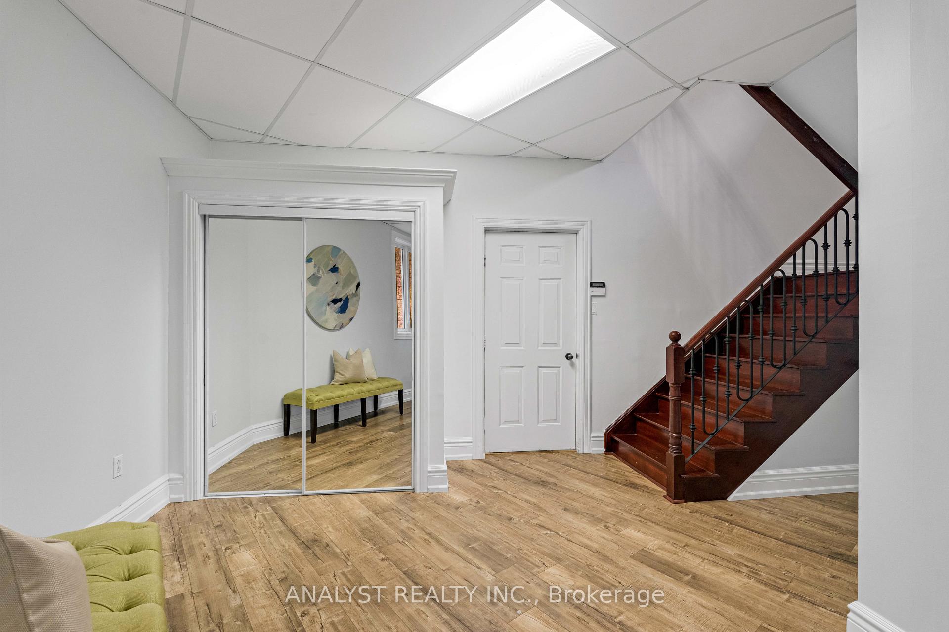 Photo 33 of 81 Orico Court, Vaughan, Kleinburg — HOMEH