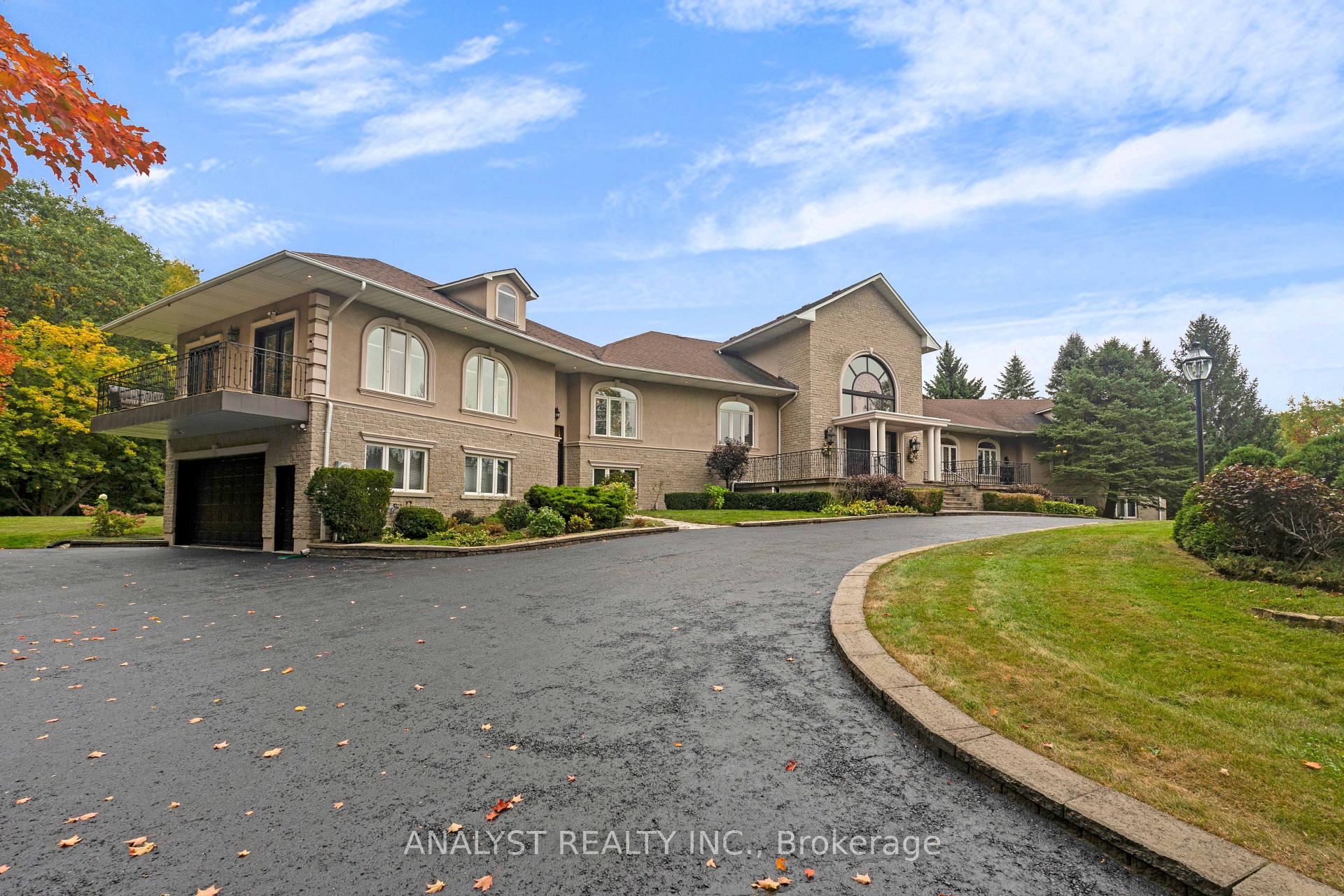 Photo 35 of 81 Orico Court, Vaughan, Kleinburg — HOMEH