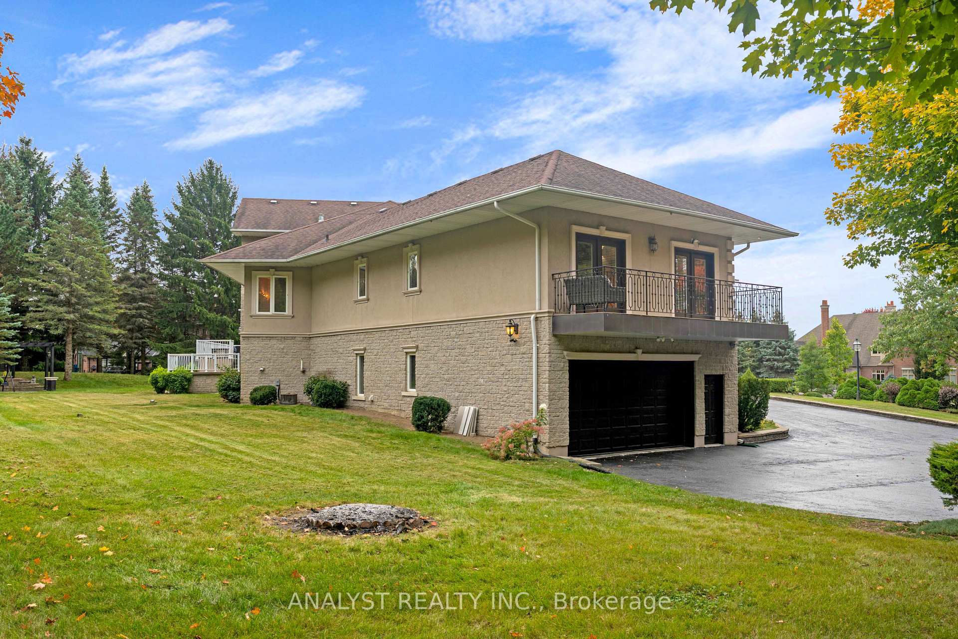 Photo 36 of 81 Orico Court, Vaughan, Kleinburg — HOMEH
