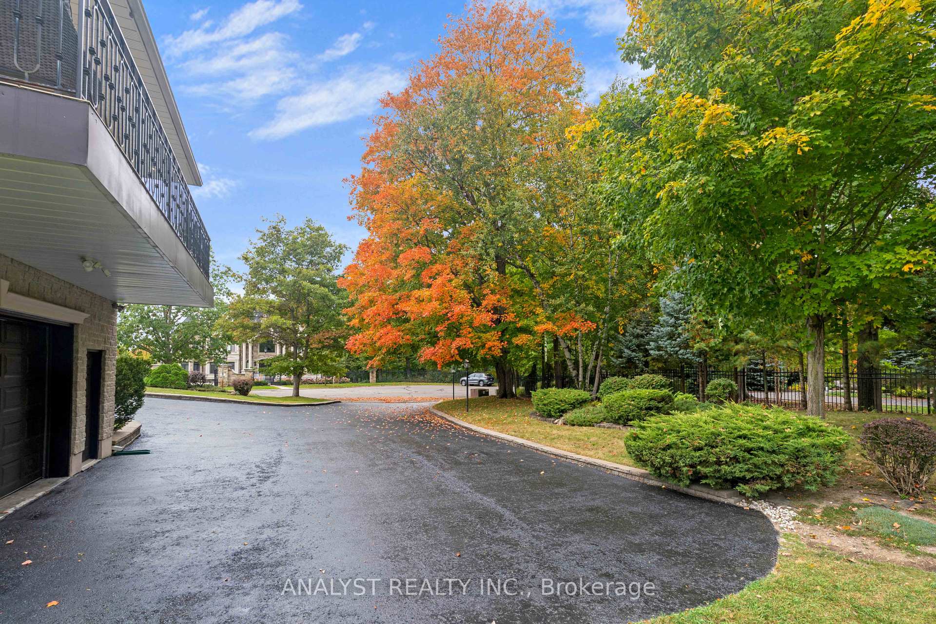 Photo 40 of 81 Orico Court, Vaughan, Kleinburg — HOMEH
