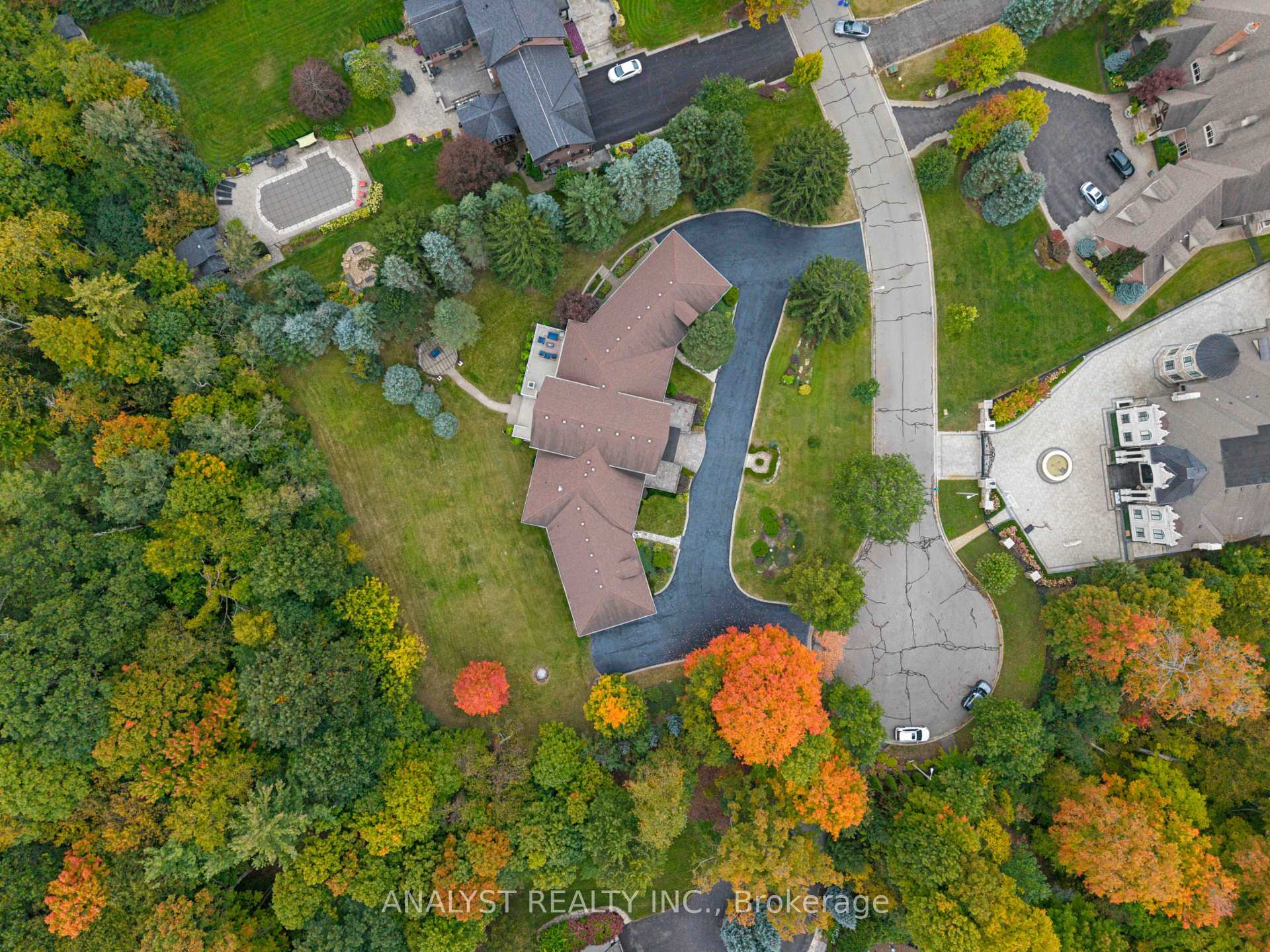 Photo 41 of 81 Orico Court, Vaughan, Kleinburg — HOMEH