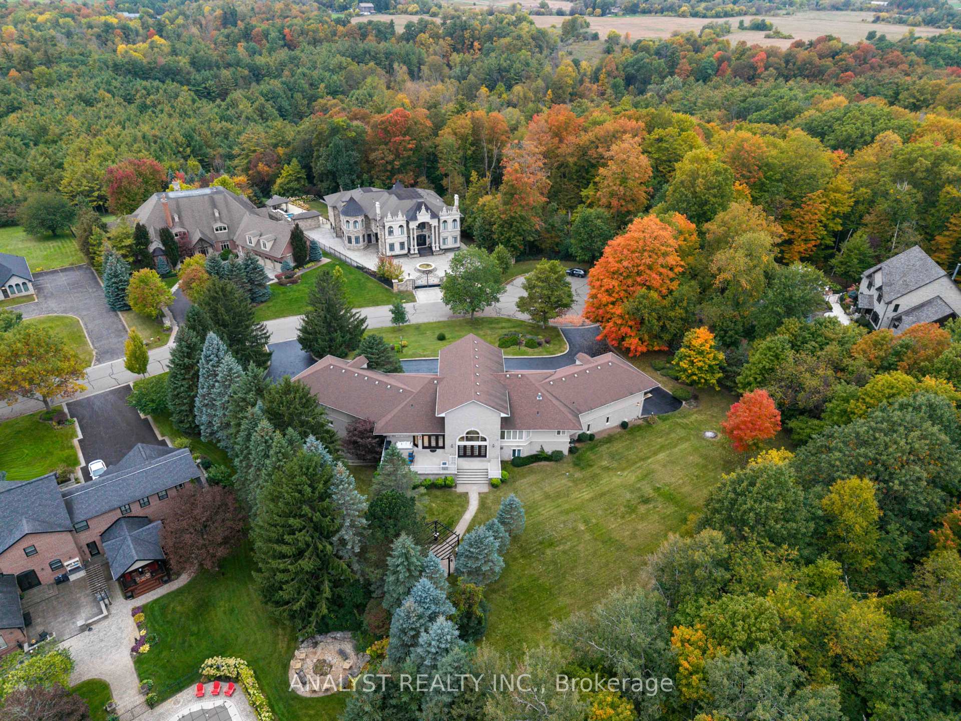 Photo 45 of 81 Orico Court, Vaughan, Kleinburg — HOMEH