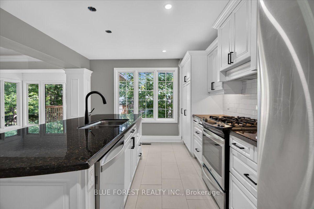 Photo 18 of 97 Timber Drive, London, South B — HOMEH