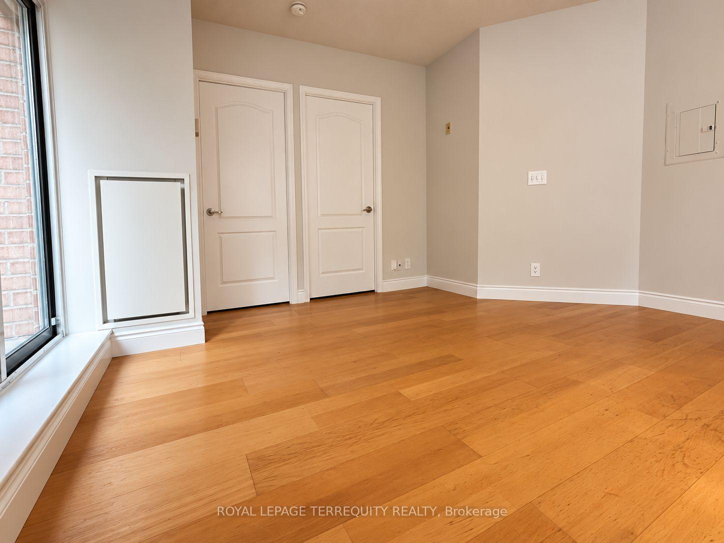 Photo 8 of Unit 304, 20 Collier Street, Toronto, Rosedale-Moore Park — HOMEH
