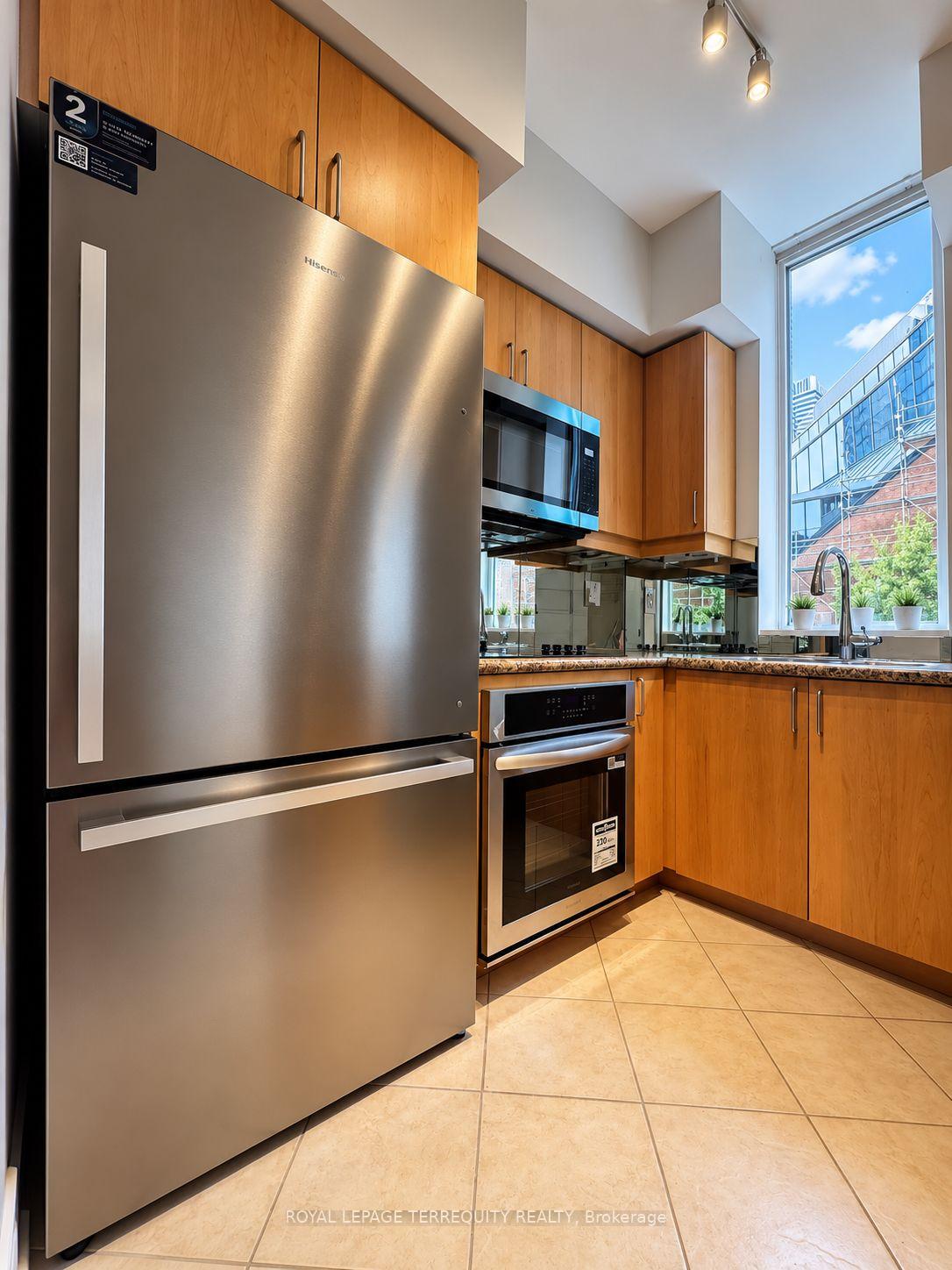 Photo 10 of Unit 304, 20 Collier Street, Toronto, Rosedale-Moore Park — HOMEH