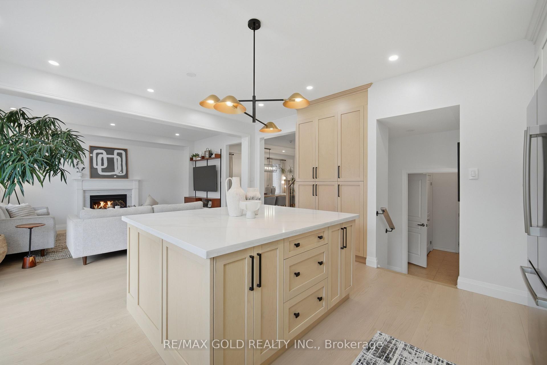 Photo 22 of 24 Gunning Crescent E, New Tecumseth, Tottenham — HOMEH