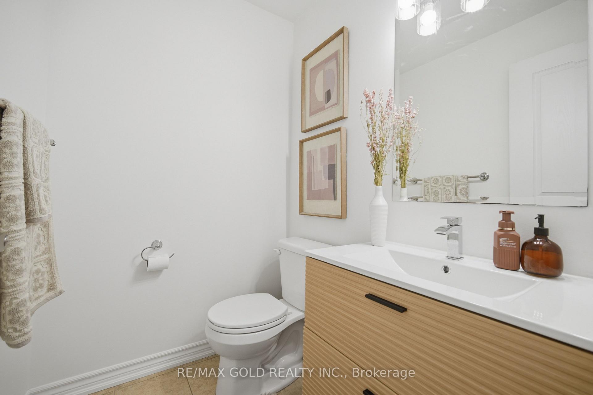 Photo 23 of 24 Gunning Crescent E, New Tecumseth, Tottenham — HOMEH