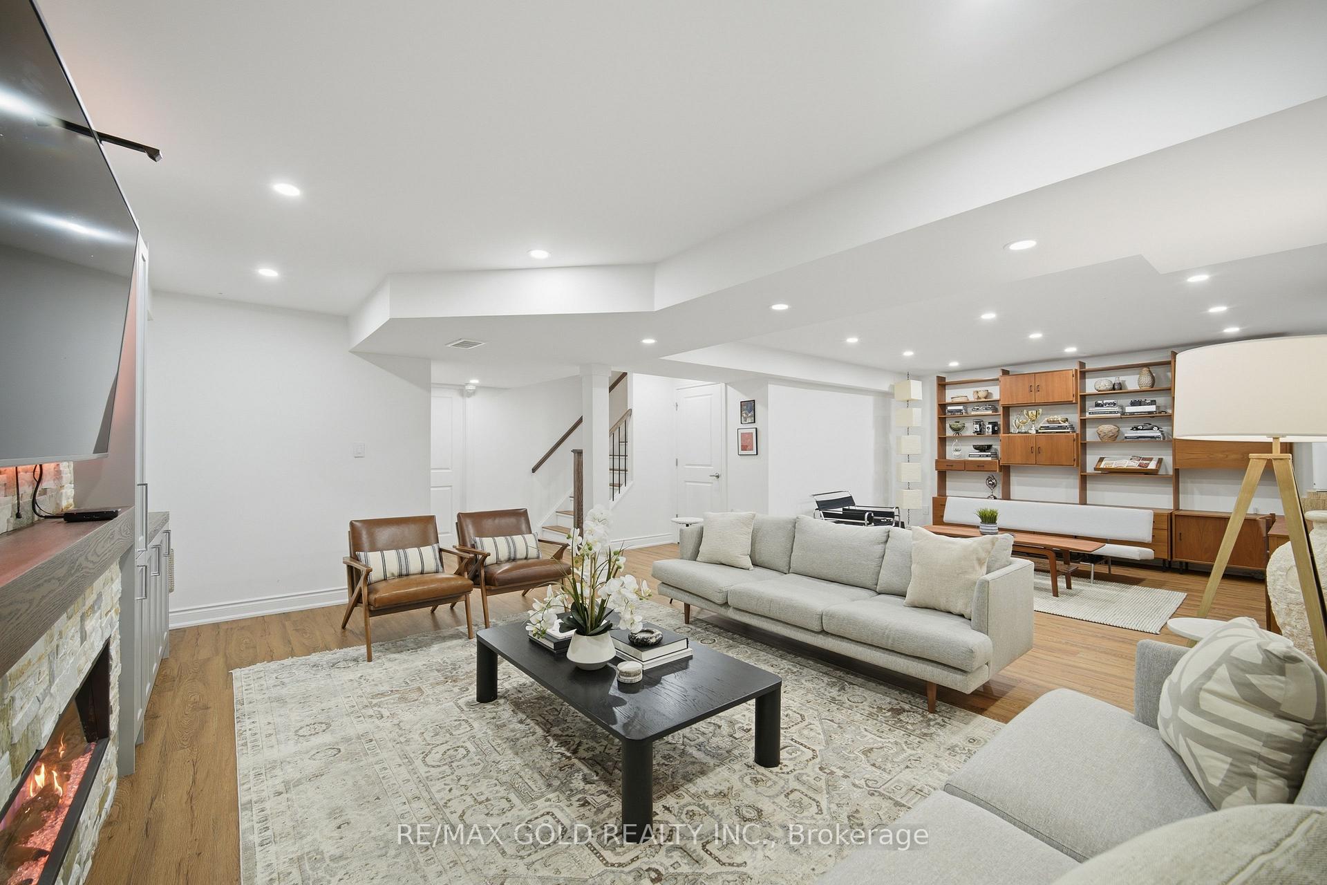 Photo 44 of 24 Gunning Crescent E, New Tecumseth, Tottenham — HOMEH