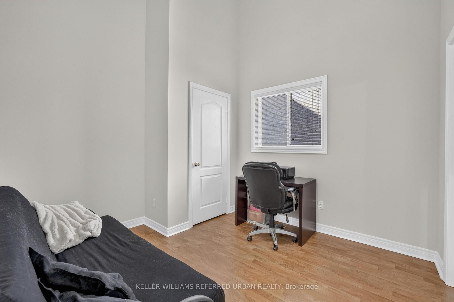 Photo 20 of 27 Summer Valley Drive, Brampton, Snelgrove — HOMEH
